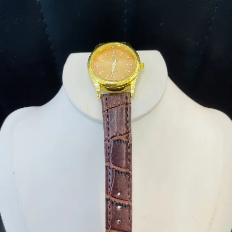 （小，女款）新款时尚韩版手表038 ئايالچە كىچىك شاكلات رەڭ 