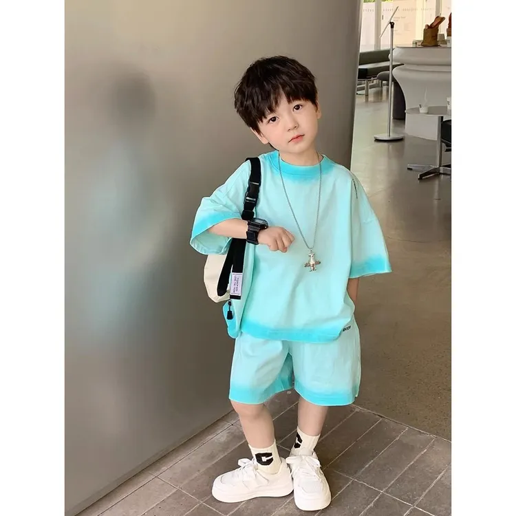 新款男童洋气潮装短袖套装渐变吊染童装2025年流行版型棉质面料舒