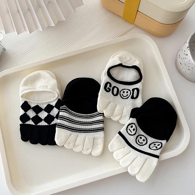 五指袜女船袜浅口棉春夏季ins潮黑白短袜可爱日系薄款分脚趾袜