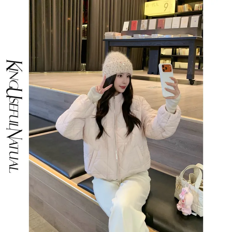 KUN【胶囊羽绒】通勤暖呼呼 菱格立领90白鹅绒冬季短款羽绒服外套