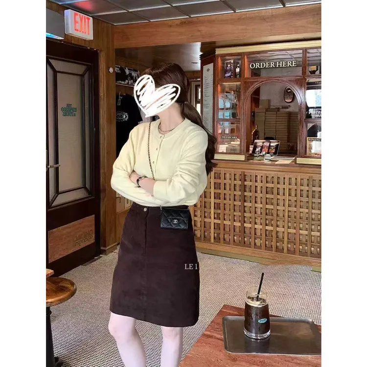 甜粿妹妹咖色灯芯绒a字裙女秋冬高腰显瘦半身中裙百搭加长