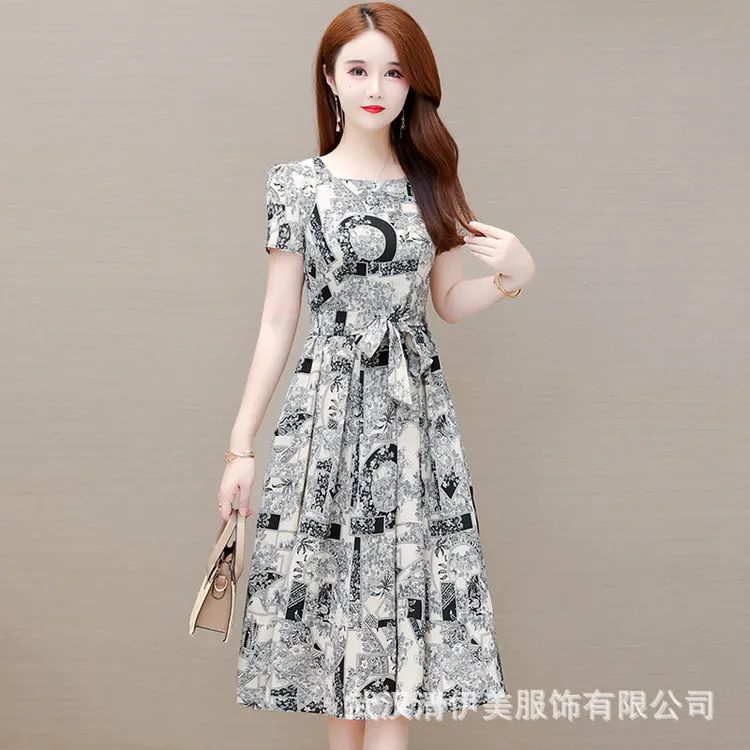 方领印花连衣裙夏季新款系带收裙中长款短袖百褶裙高腰字裙