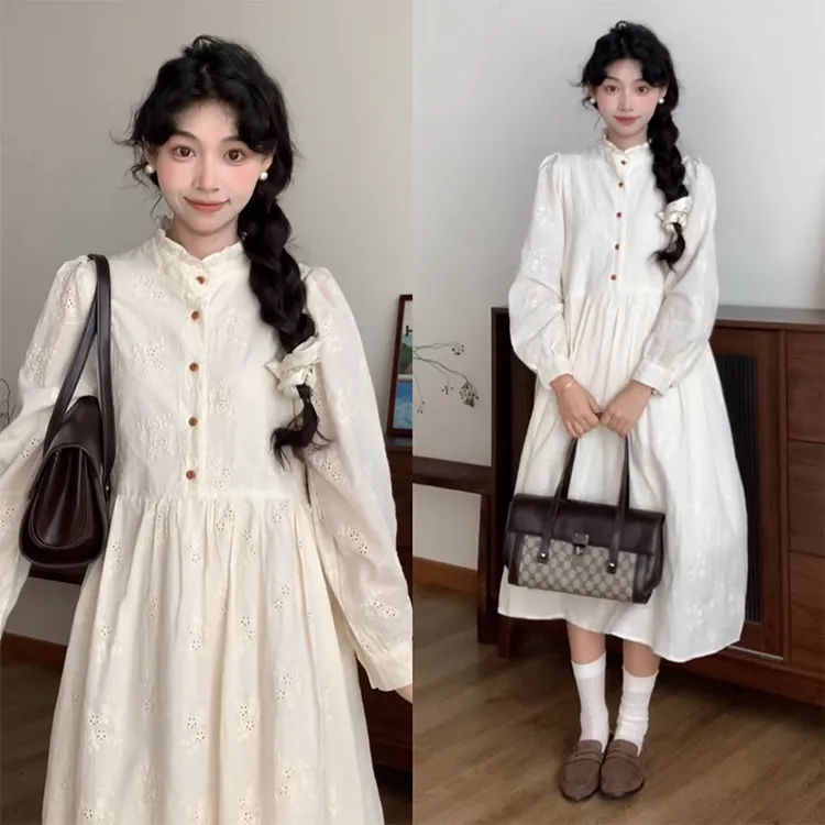 秋季孕妇装韩版显瘦洋气立领法式高级感刺绣宽松甜美减龄连衣裙