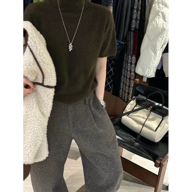 沙绿色羊绒高领短袖毛衣 J25MY864