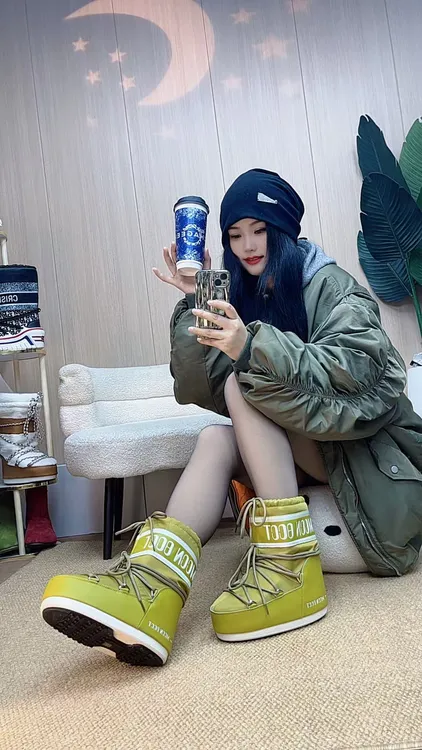 2025新款厚底系带增高月亮靴时髦雪地靴百搭圆头防滑丑萌保暧女靴