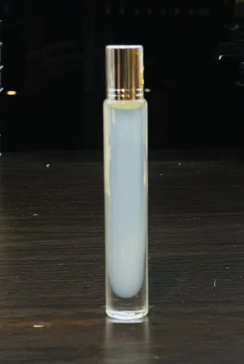 URRAM KIZ香精油液体温和清爽