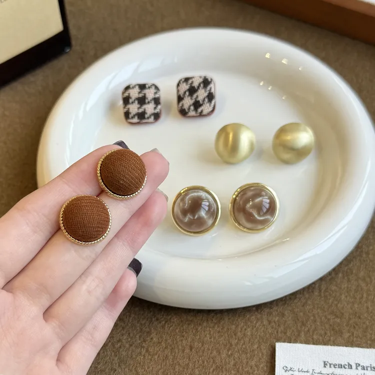 铜合金布艺耳饰 简约气质时尚女港风耳钉2025秋冬新款网红耳钉