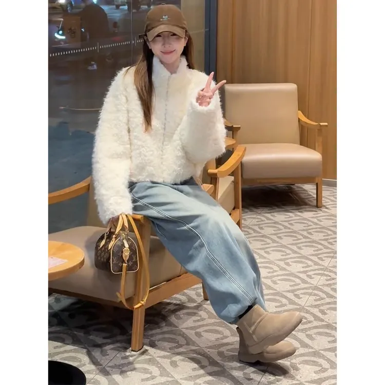 巨好看仿羊羔毛短款外套女2025冬季新款韩系立领保暖皮毛一体上衣