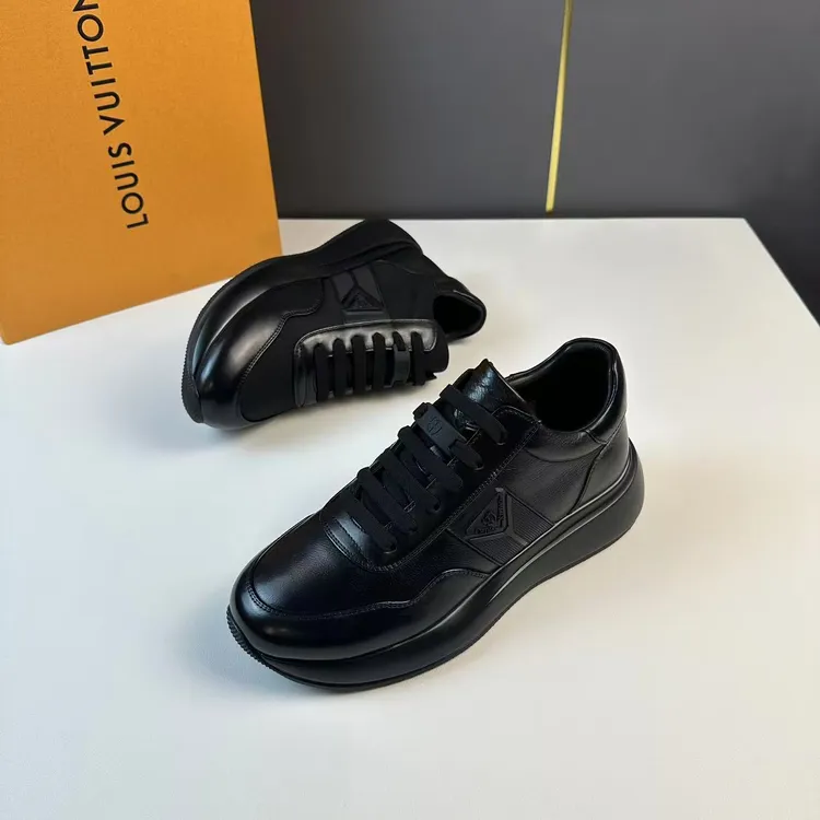 冬款加绒男士休闲皮鞋高端商务皮鞋一脚蹬牛皮超轻底真皮