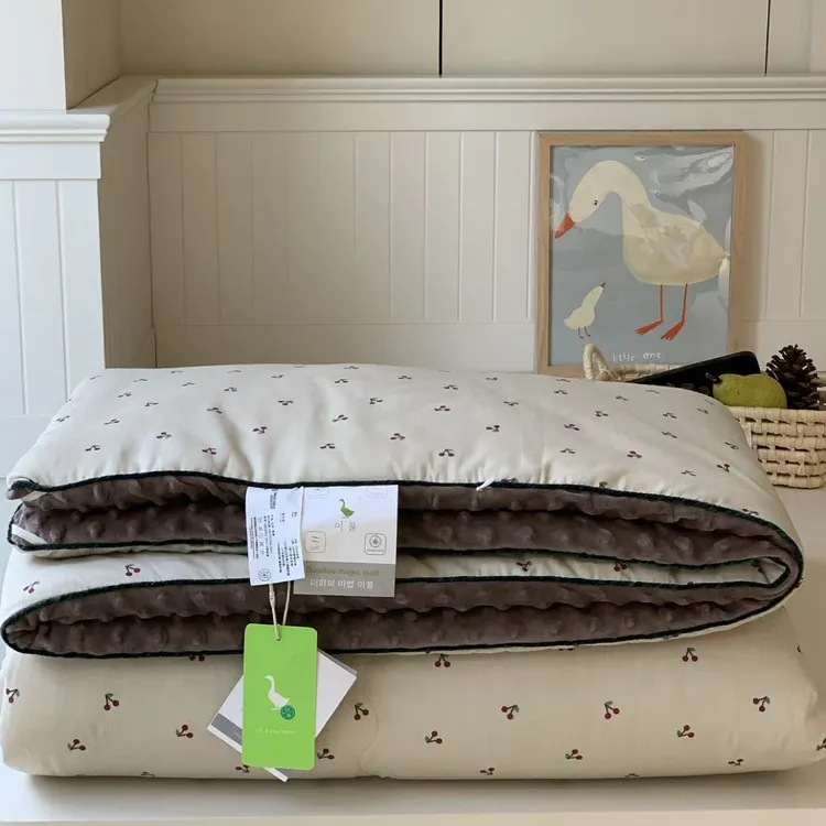大鹅韩式豆豆被一体被 200*230 7.8斤冬被厚度