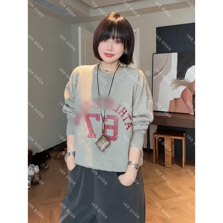 JIUJIU【都市绿洲】时尚百搭休闲运动风简约套头加绒卫衣秋冬女