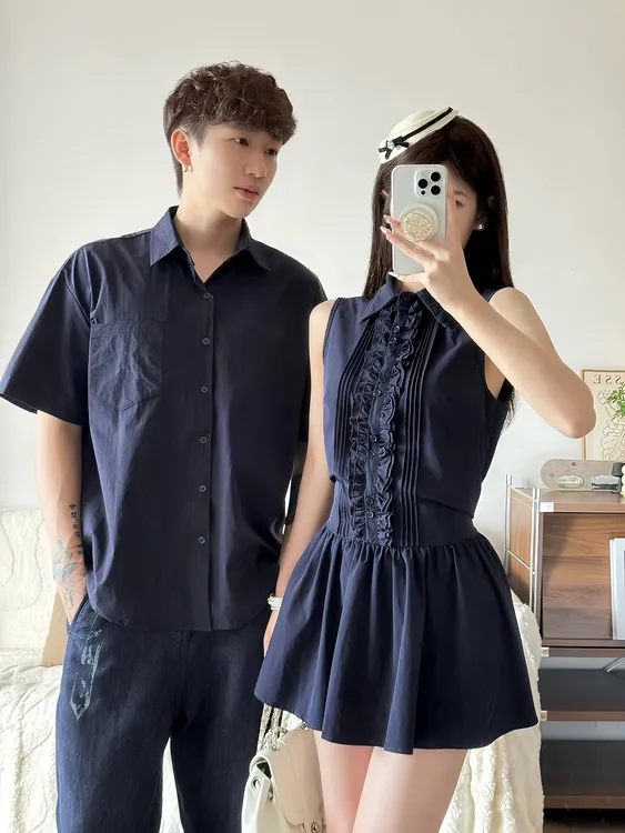 情侣装无袖连衣裙纯欲辣妹挂脖百褶短裙服装黑色修身韩版男衬衫