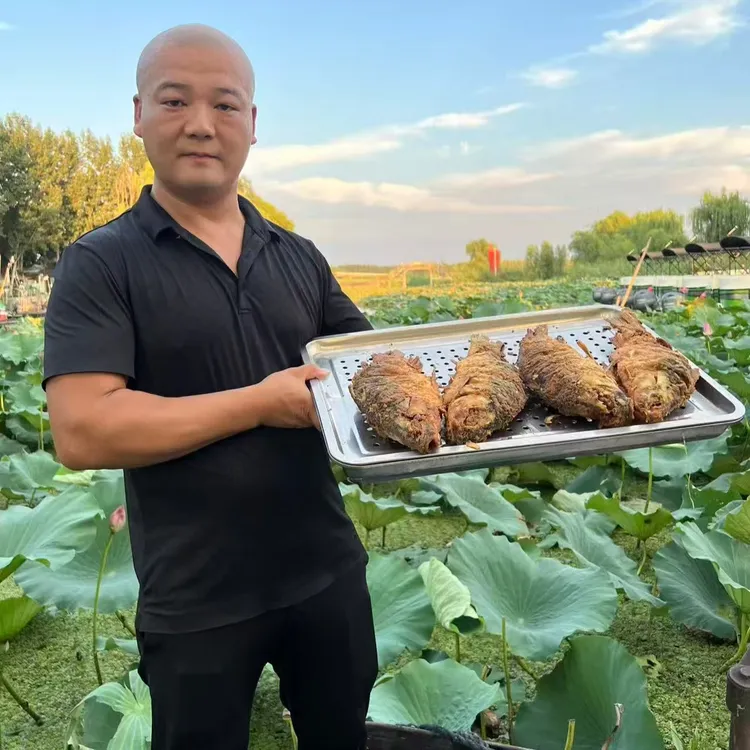 微山湖油炸鲤鱼炸鱼现炸现发活鱼现杀加热即食