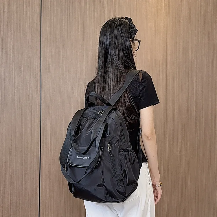 百搭多功能妈咪包耐磨潮流印花双肩包透气拉链防震女士时尚休闲包