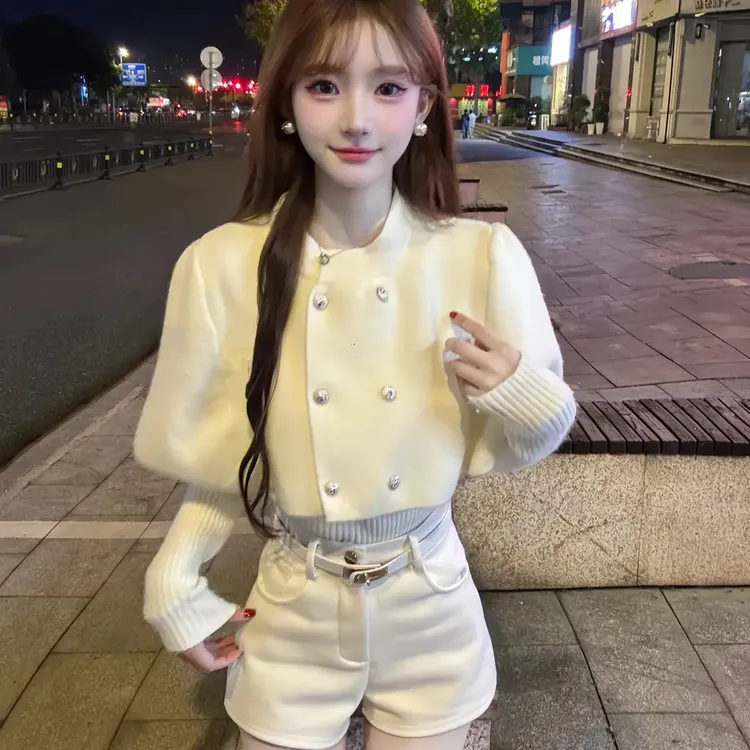 小香风网红白色洋气短款斗篷立领针织厚款毛衣披肩两件套气质百搭