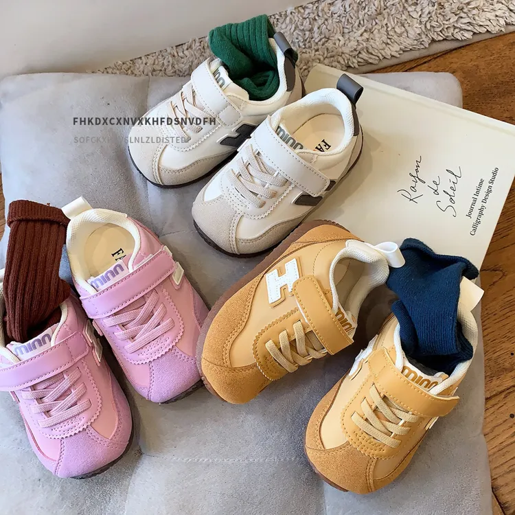 儿童运动鞋春秋女童阿甘跑步鞋轻便男童德训鞋软底幼儿园宝宝童鞋