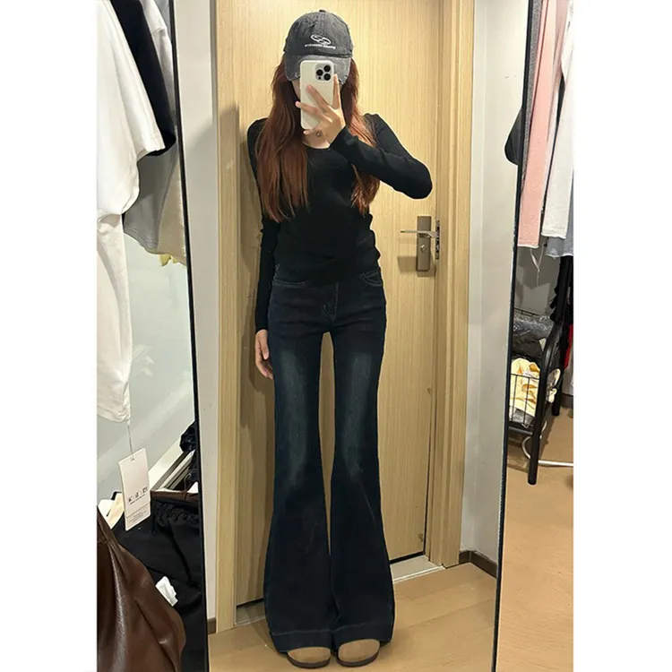 蓝灰色微喇叭牛仔裤女秋季新款复古高腰修身显瘦百搭直筒拖地裤子