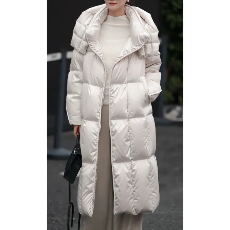 冬季2025新款时尚极简风连帽宽松显瘦保暖百搭长款过膝棉服外套女