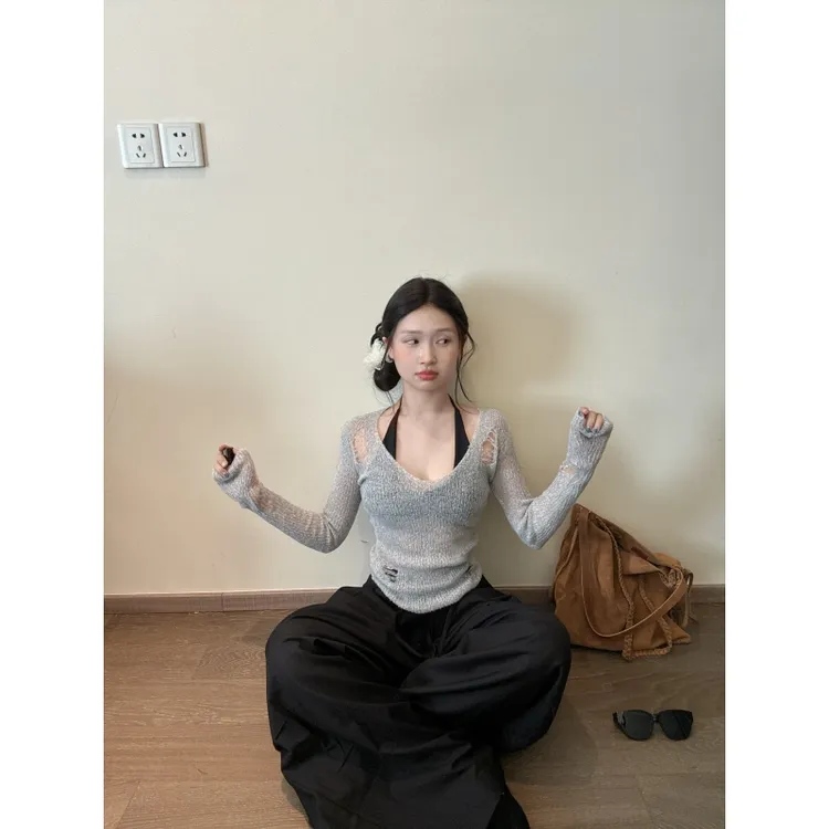 美式辣妹长袖t恤女早秋流行穿搭做旧破洞v领针织罩不规则阔腿长裤