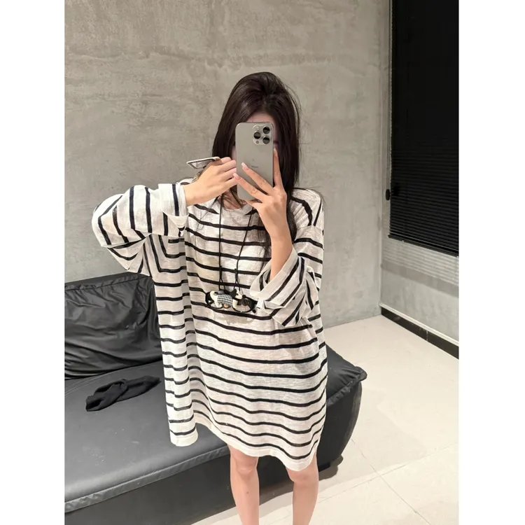 复古黑白条纹松弛感宽松长袖防晒T恤女夏季薄款显瘦休闲罩衫上衣