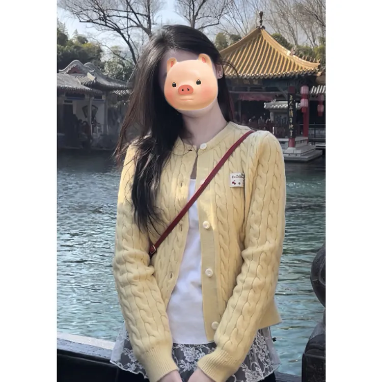 韩系早秋穿搭学院风黄色圆领麻花毛衣开衫女秋冬短款针织外套上衣