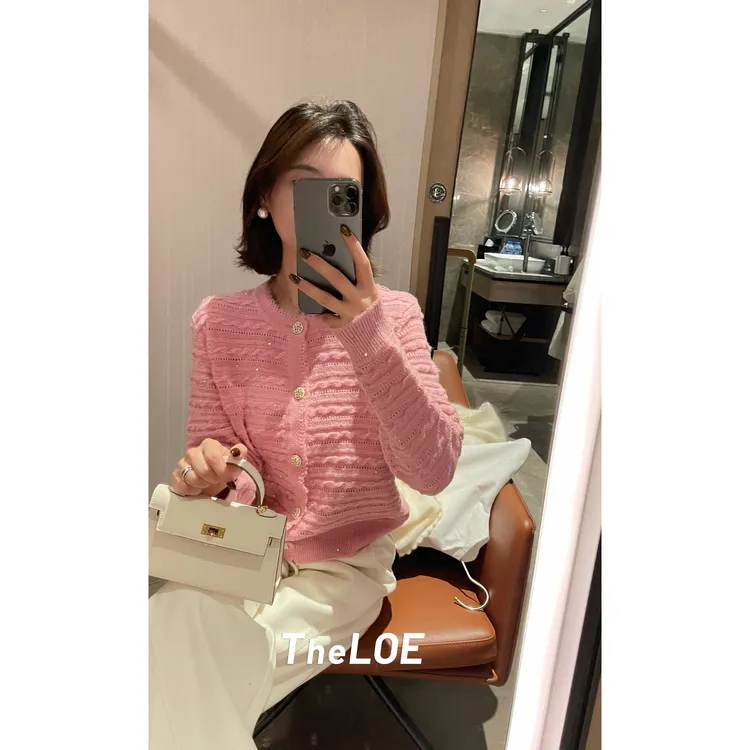 TheLOE/羊毛羊驼毛镂空钩花圆领金扣长袖针织衫#LE-30868Q07