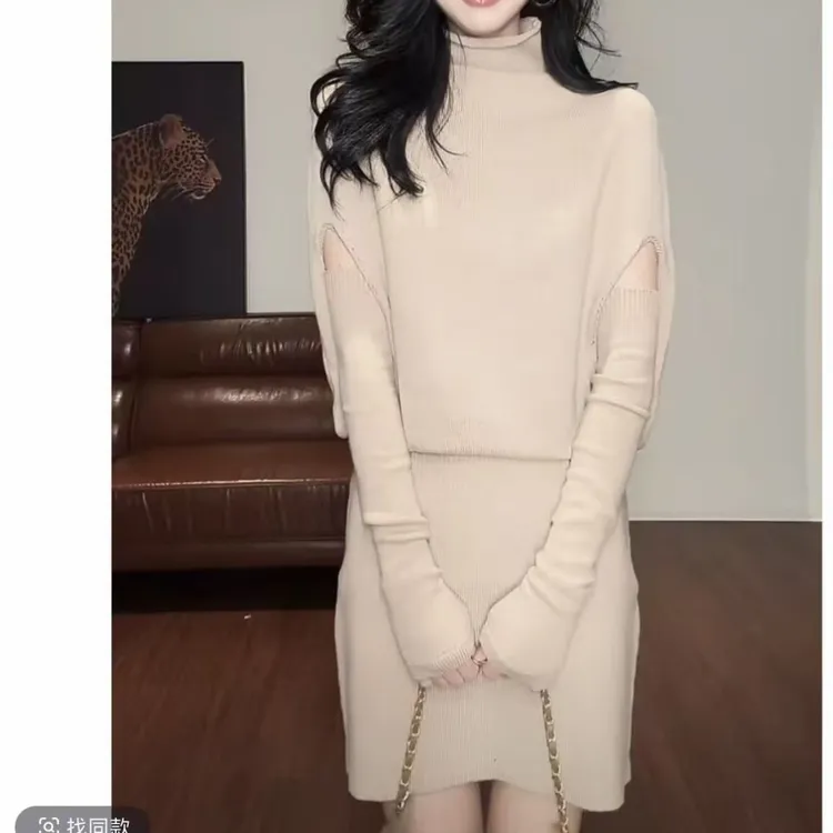 法式斗篷型带袖套针织连衣裙女2025新款秋季气质显瘦收腰包臀短裙