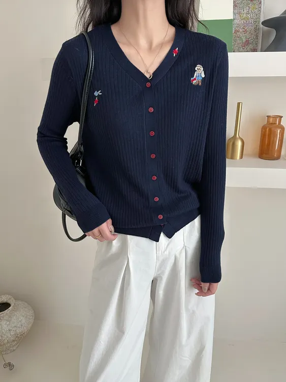 万针刺绣小熊玫瑰2025秋季时尚新款针织长袖开衫百搭休闲针织衫