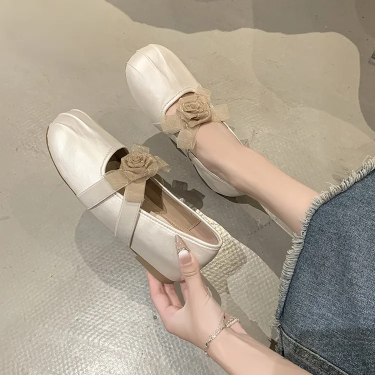 内增高玛丽珍女鞋2025夏天穿裙子专用鞋子出游百搭花朵单鞋芭蕾鞋