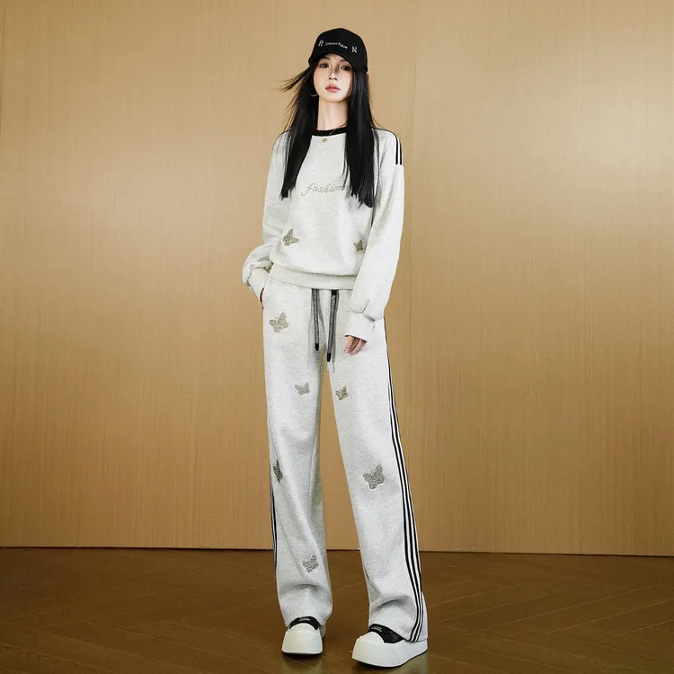 女装秋款爆款2025新款显瘦减龄洋气休闲时尚运动卫衣两件套装女