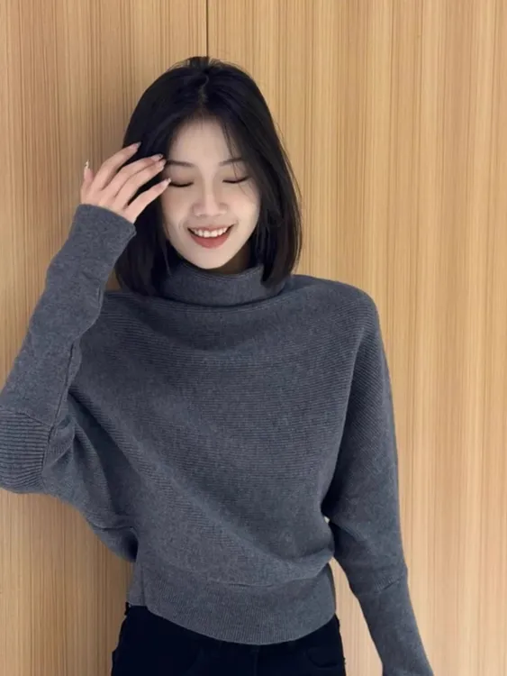 韩系半高领设计蝙蝠袖针织衫女秋冬慵懒风宽松显瘦高级感气质上衣