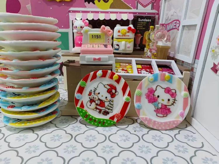 #木先生定制食玩#Hello kitty迷你树脂食物玩盘子
