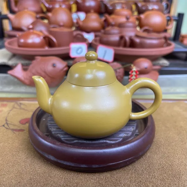 黄金泥（吴嘉麒老师）潮州手拉壶全手工本土原矿黄金泥潮州功夫茶壶