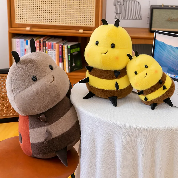 可爱七星瓢虫小玩偶公仔治愈系小蜜蜂桌伴学习搭子摆件装饰品娃娃