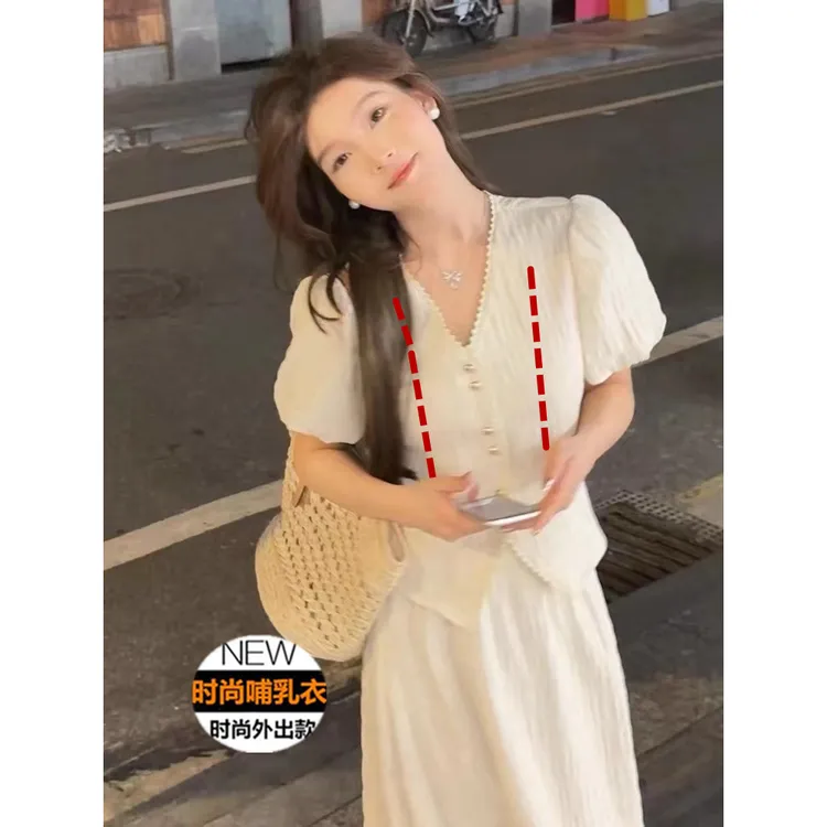 夏季哺乳连衣裙外出辣妈款显瘦小众设计感母乳衣两件套休闲减龄