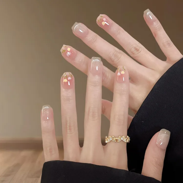 夏日郁金香猫眼纯手工穿戴甲ins风手绘氛围感显白新短方美甲片