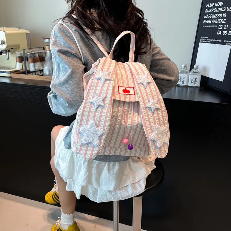 mingdiandian包盖一体式双肩透气女通用书包撞色轻便休闲兔子包包