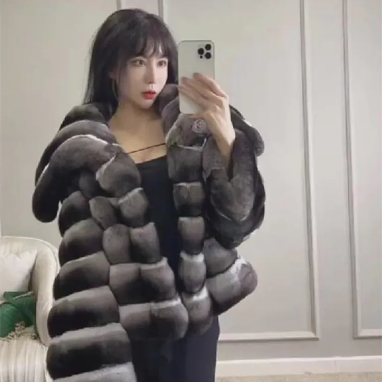 2025冬季新款高级感时髦贵妇皮草仿獭兔毛龙猫翻领毛毛外套短款女