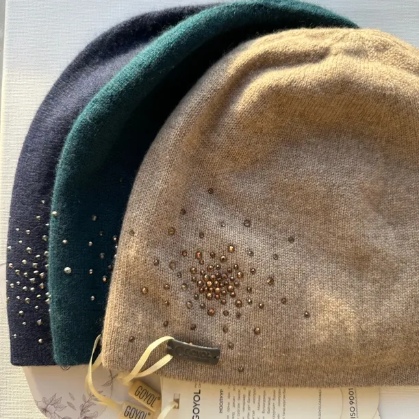 蒙古国Goyol烫钻包头羊绒帽