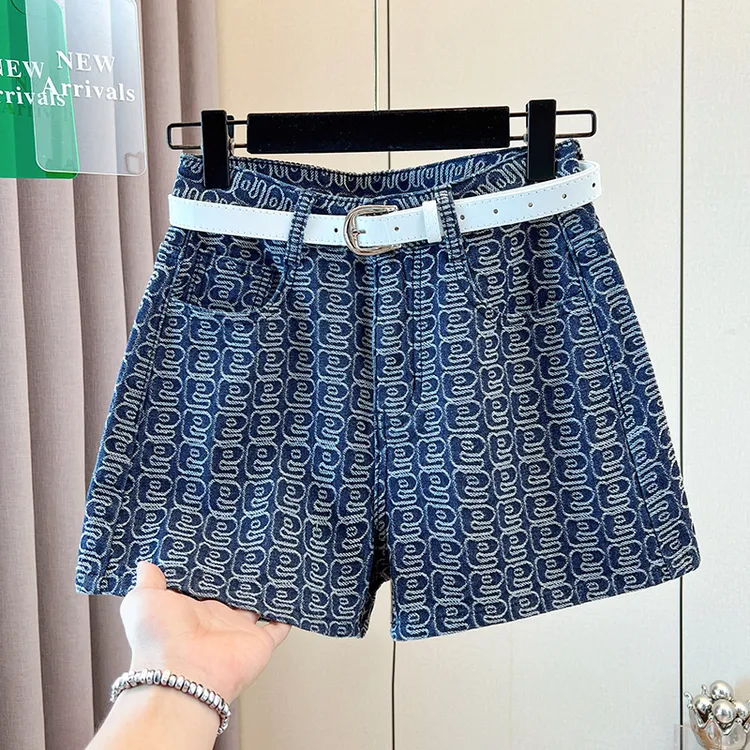 小香风设计感牛仔短裤女新款夏季时尚宽松高彩字母花纹A字阔腿裤