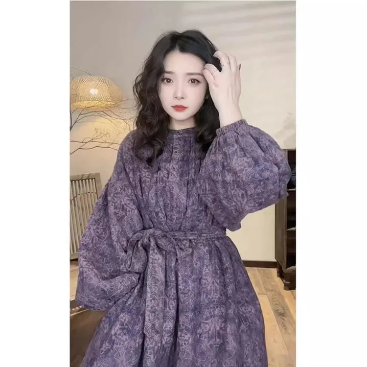 2025年春季新款今年流行漂亮独特法式紫色印花连衣裙子超好看时尚