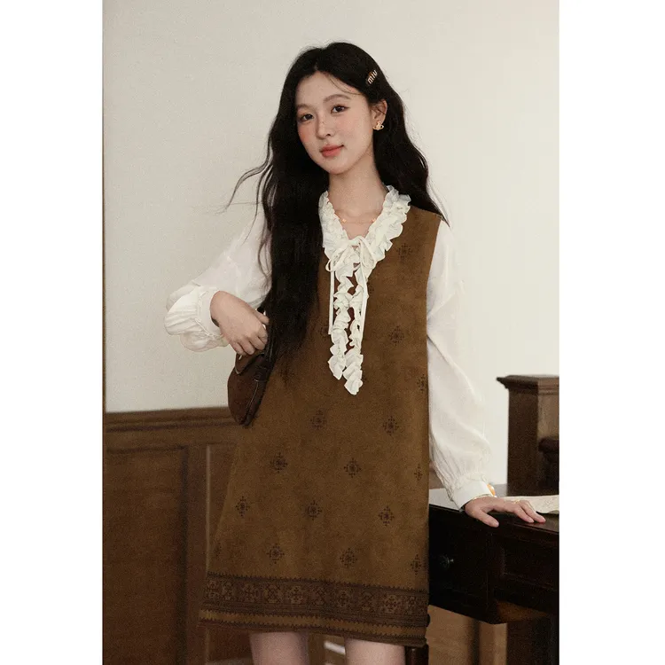 鹿向南「文艺庄园」法式马甲连衣裙女秋季高级气质短款宽松背心裙