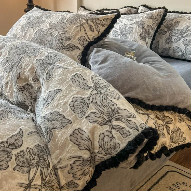 法式雕花牛奶绒加绒床上四件套秋冬双面加绒保暖珊瑚绒被套三件套