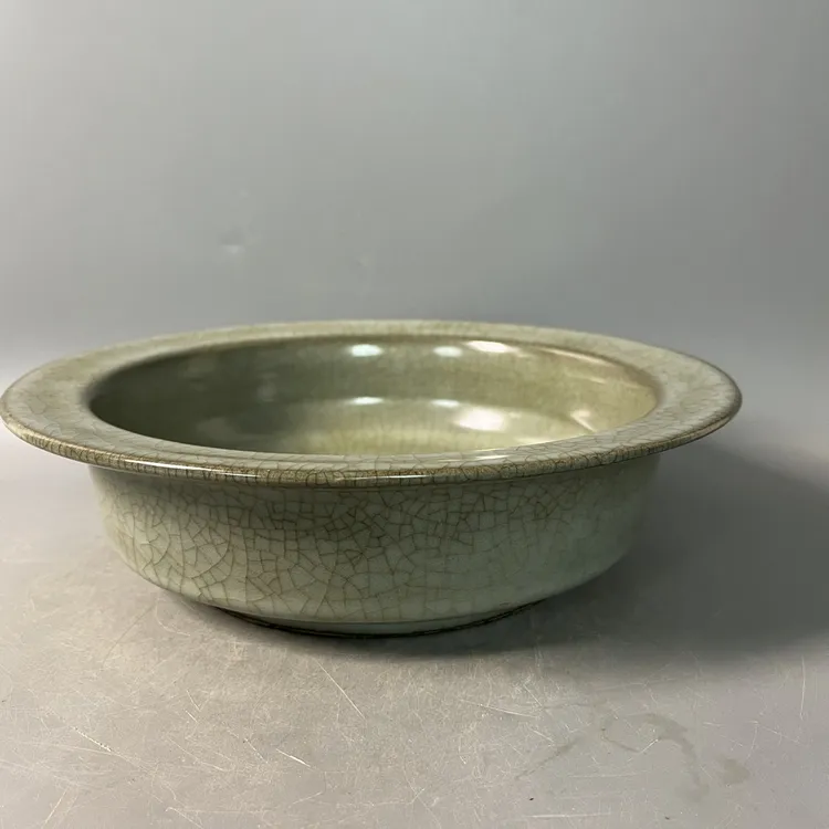 官窑瓷器折沿洗摆件