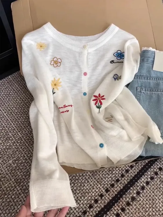 韩系白色植物刺绣针织开衫女薄款外套2025秋季新款高级感外搭上衣