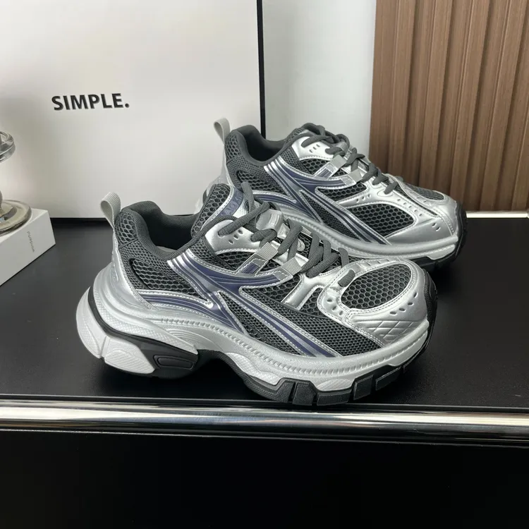 2025冬季新款爆款专柜品质订书机版加棉老爹鞋女增高厚底运动鞋潮