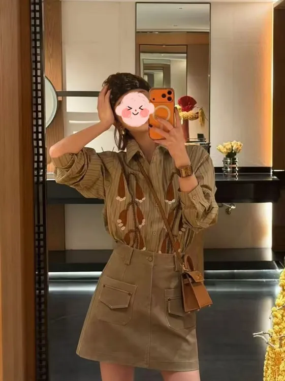 设计感早春刺绣翻领衬衫女2026新款韩系高级法式百搭开衫通勤衬衣