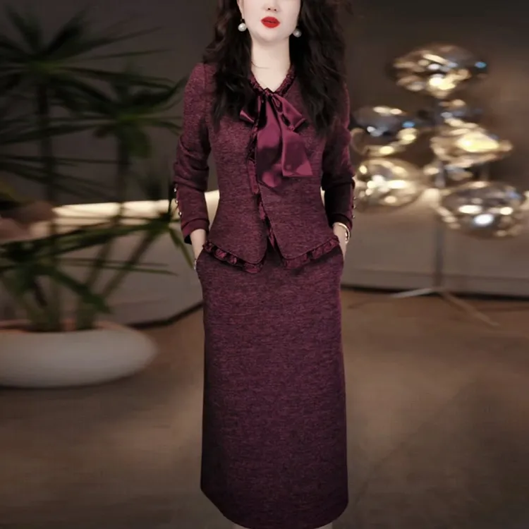 轻奢高贵气质裙子女装冬季新款2025爆款高级感洋气显瘦打底连衣裙