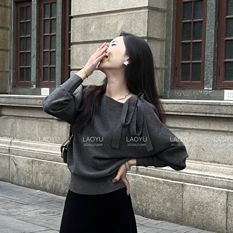 LAOYU(紫薯)早秋设计感系带不规则遮肚收腰毛衣针织衫上衣