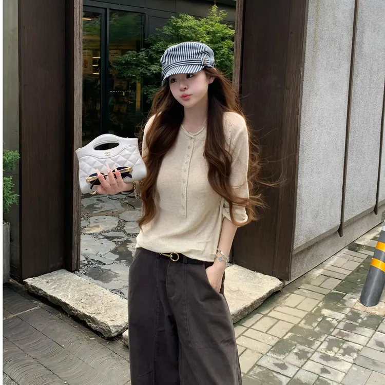 2025秋季新款韩系设计感高级感百搭圆领宽松长袖针织衫上衣女装潮